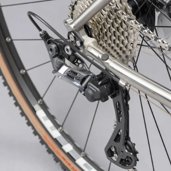 Vélo gravel Genesis Croix de Fer Titane – Image 3